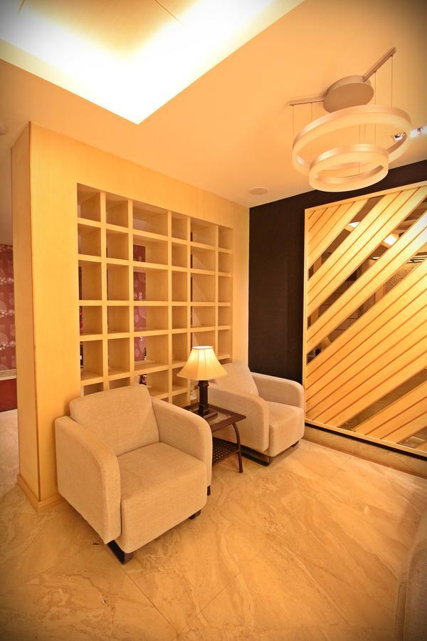 Jc Mark Hotel Бинтулу Екстериор снимка