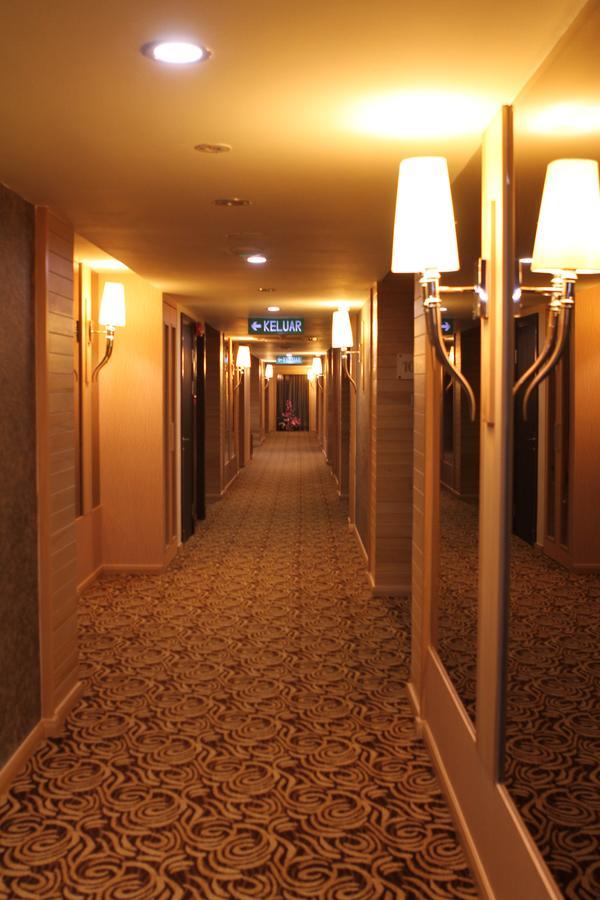 Jc Mark Hotel Бинтулу Екстериор снимка
