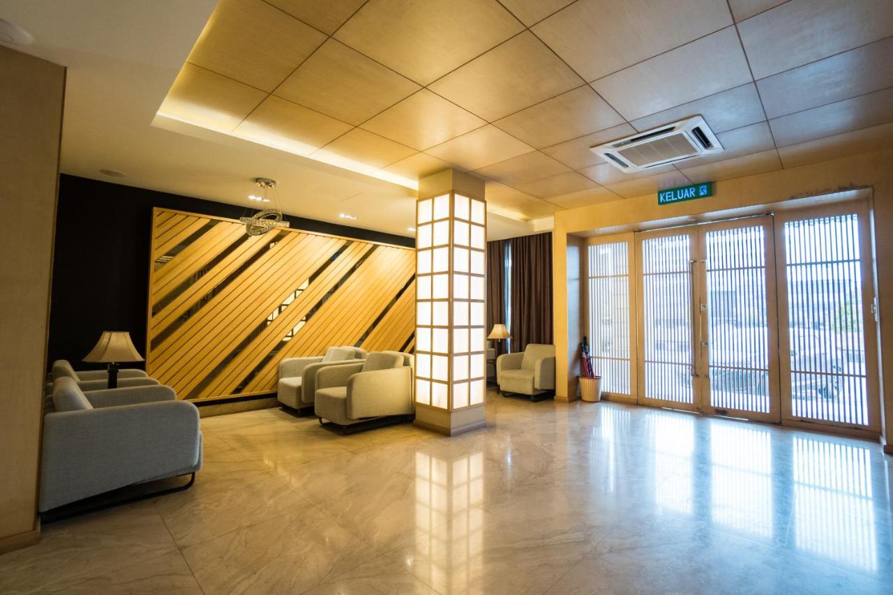 Jc Mark Hotel Бинтулу Екстериор снимка